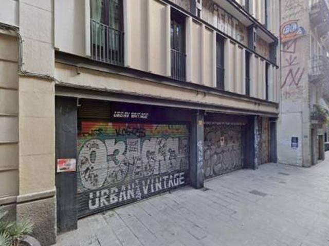 Local comercial en Alquiler en El Raval
