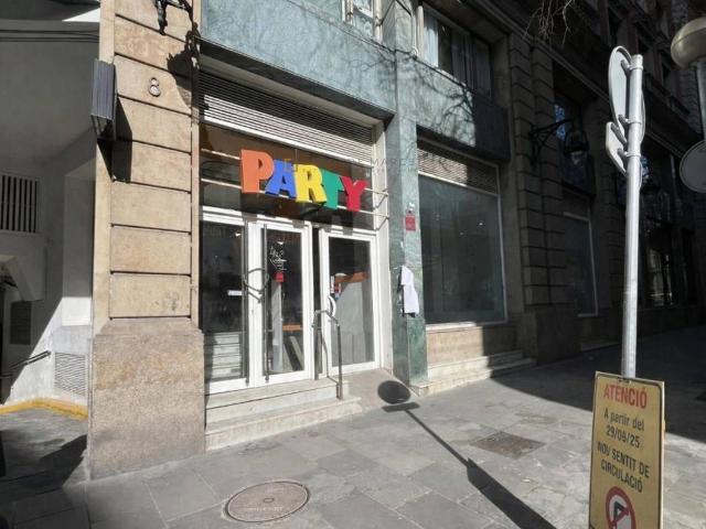 Local comercial en Alquiler en El Raval