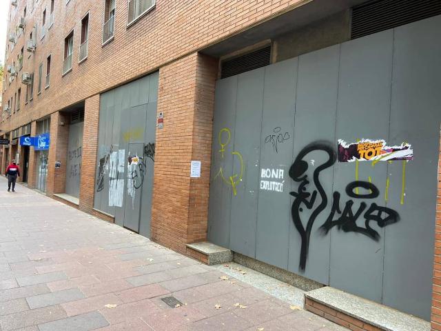 Local comercial en Alquiler en El Turó de la Peira