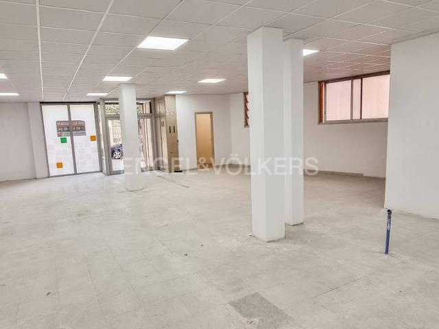 Local comercial en Alquiler en Estació de França