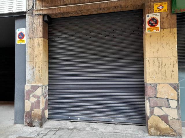Local comercial en Alquiler en Estruch Eixample