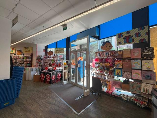Local comercial en Alquiler en Fondo