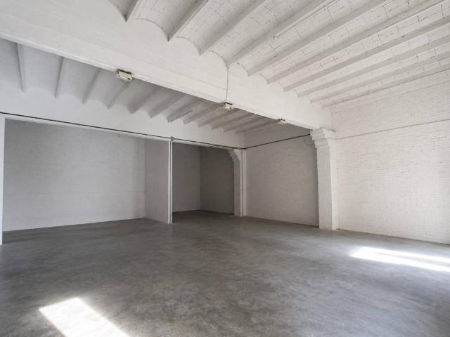 Local comercial en Alquiler en Font rubí