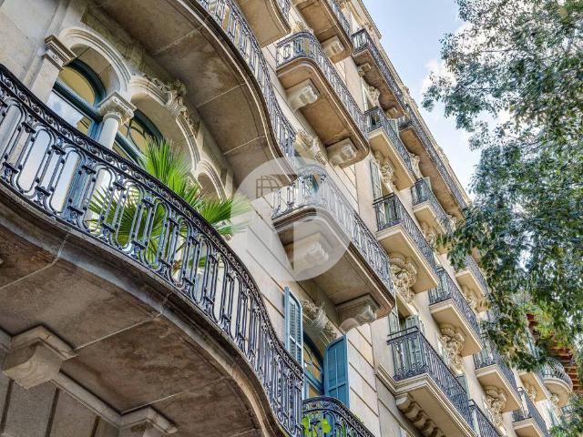 Local comercial en Alquiler en Fort Pienc
