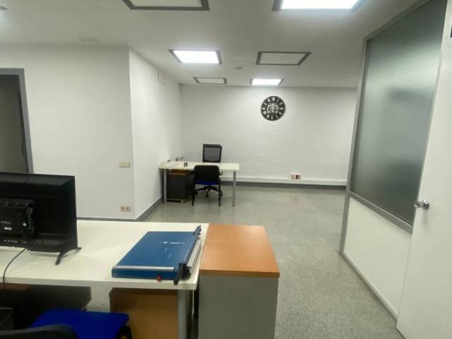 Local comercial en Alquiler en Fort Pienc