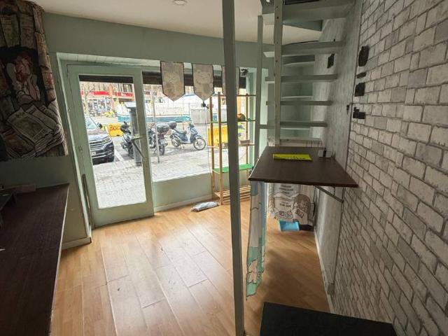 Local comercial en Alquiler en Fort Pienc
