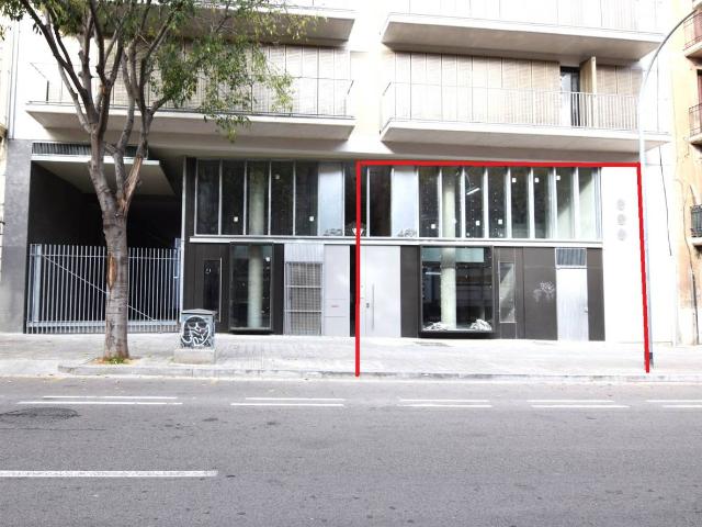 Local comercial en Alquiler en Fort Pienc