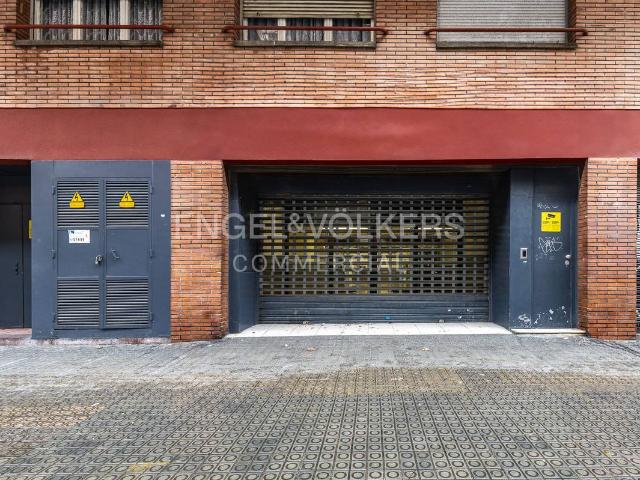 Local comercial en Alquiler en Fort Pienc