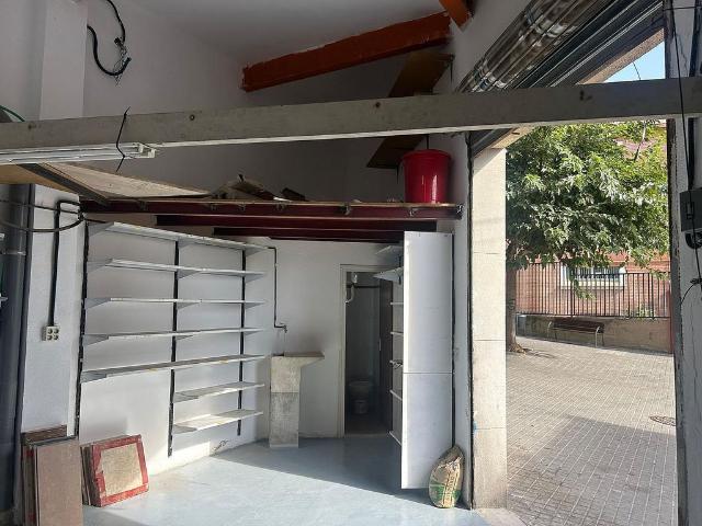 Local comercial en alquiler en Hospitalet de Llobregat, L´, de 45 m² 2 habitaciones por 420