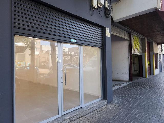 Local comercial en alquiler en Hospitalet de Llobregat, L´, de 105 m² 1 habitación por 1.100