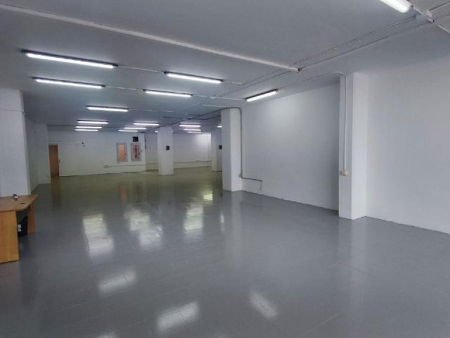 Local comercial en alquiler en Hospitalet de Llobregat, L´, de 280 m² 1 habitación por 1.680