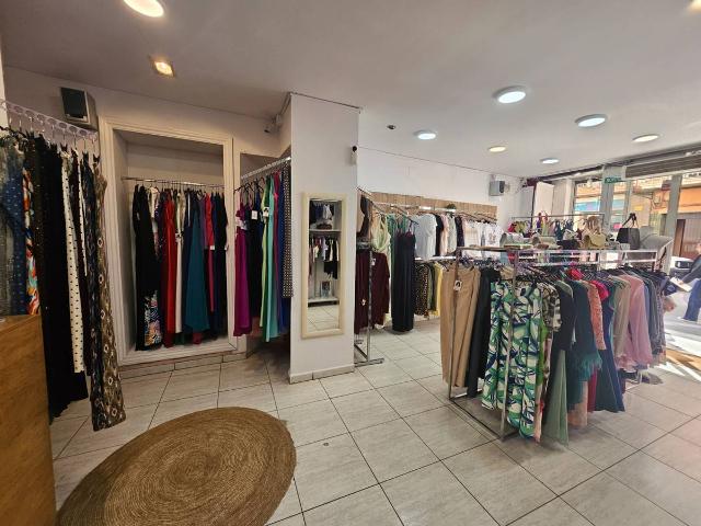 Local comercial en Alquiler en Instituts