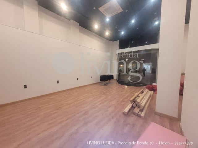 Local comercial en Alquiler en Joc de la Bola Camps d'Esports