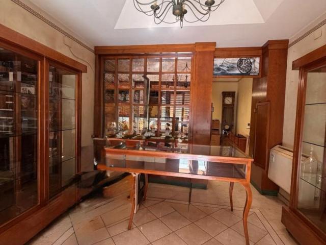 Local comercial en alquiler en Jaén, Centro