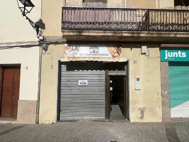 Local comercial en alquiler en Olesa de Montserrat, de 90 m² por 900