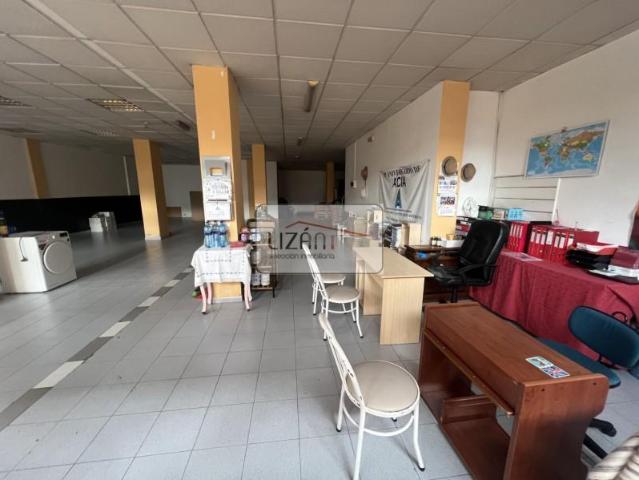 Local comercial en alquiler en Oviedo, Oviedo