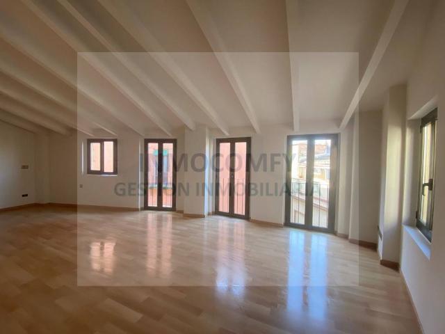 Local comercial en Alquiler en La Bisbal d'Empordà
