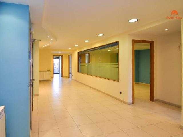 Local comercial en Alquiler en La Bisbal d'Empordà