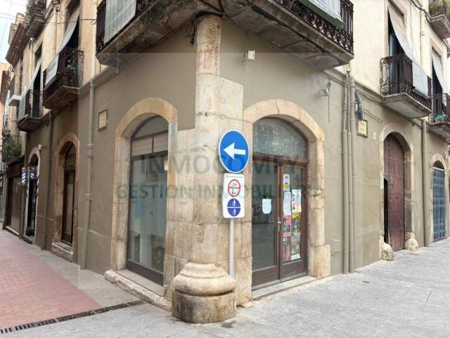 Local comercial en Alquiler en La Bisbal d'Empordà