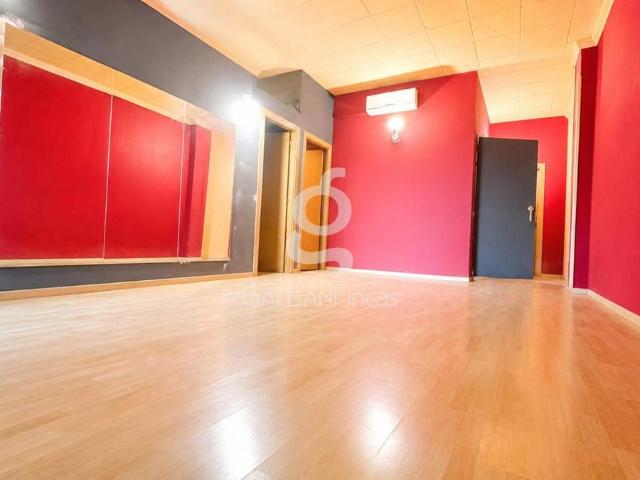 Local comercial en Alquiler en La Gavarra