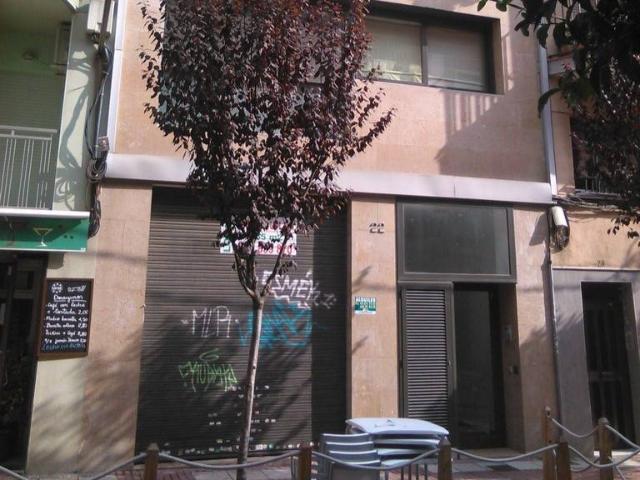 Local comercial en Alquiler en La Gavarra