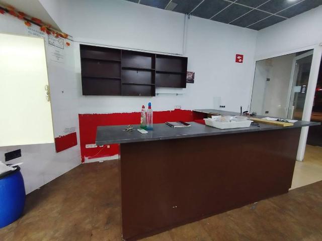 Local comercial en Alquiler en La Girada