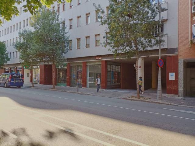 Local comercial en Alquiler en La Devesa