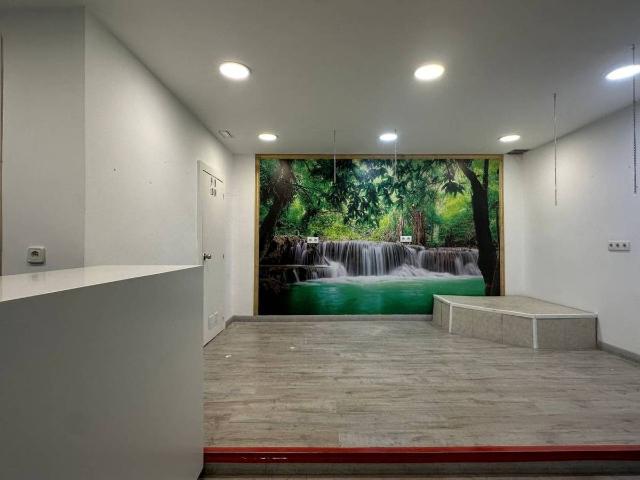 Local comercial en Alquiler en La Llagosta