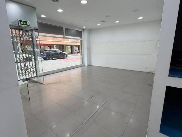 Local comercial en Alquiler en La Llagosta