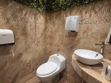 Local comercial en alquiler en La Molina a $5,000 al mes