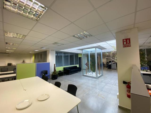 Local comercial en Alquiler en La Maurina