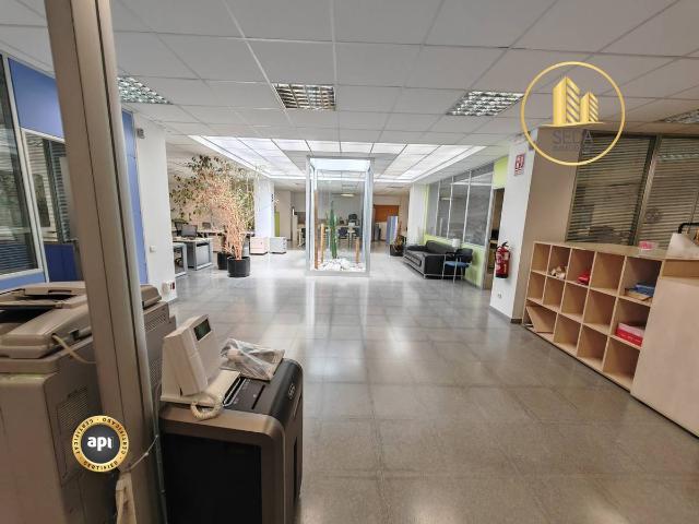 Local comercial en Alquiler en La Maurina