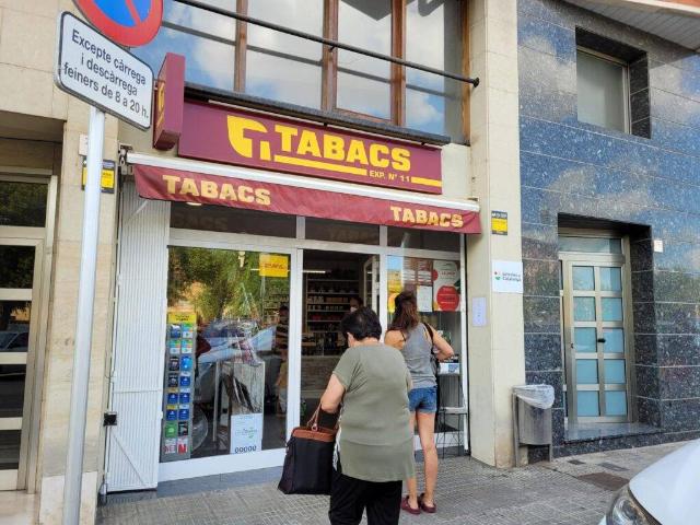 Local comercial en Alquiler en La Nova Esquerra de l'Eixample