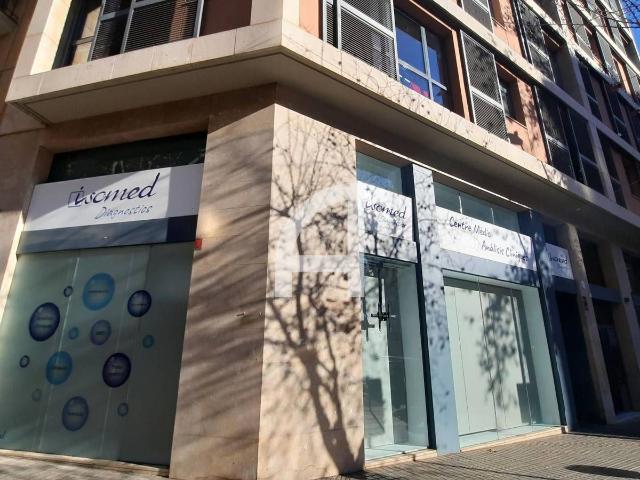 Local comercial en Alquiler en La Nova Esquerra de l'Eixample