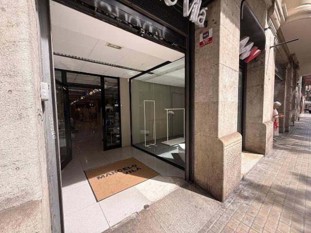 Local comercial en Alquiler en La Nova Esquerra de l'Eixample