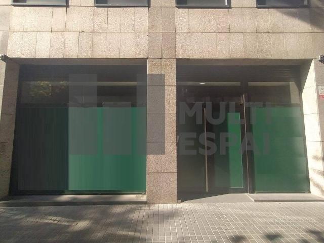 Local comercial en Alquiler en La Nova Esquerra de l'Eixample