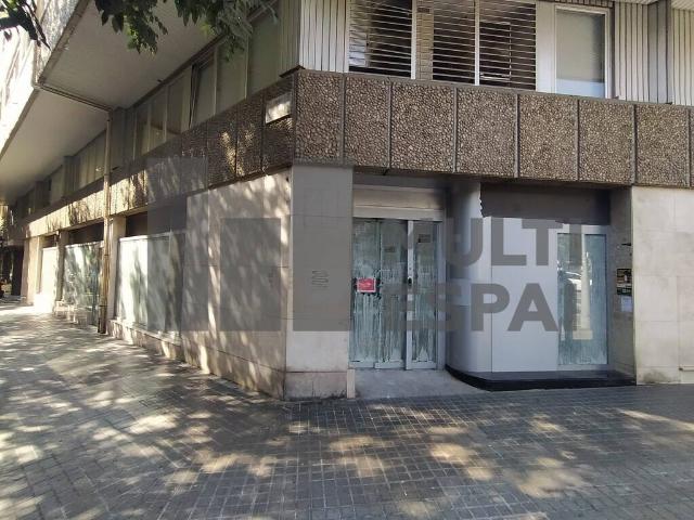 Local comercial en Alquiler en La Nova Esquerra de l'Eixample