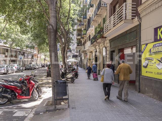 Local comercial en Alquiler en La Nova Esquerra de l'Eixample