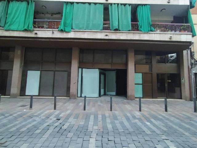 Local comercial en Alquiler en La Salut