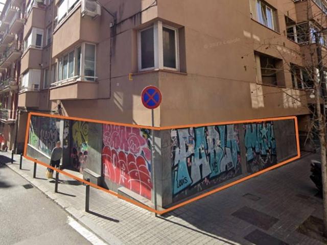 Local comercial en Alquiler en La Salut