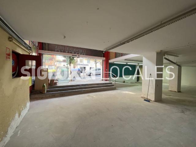 Local comercial en Alquiler en La Salut