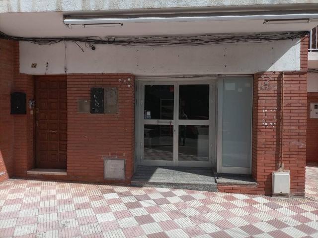 Local comercial en Alquiler en La Plana