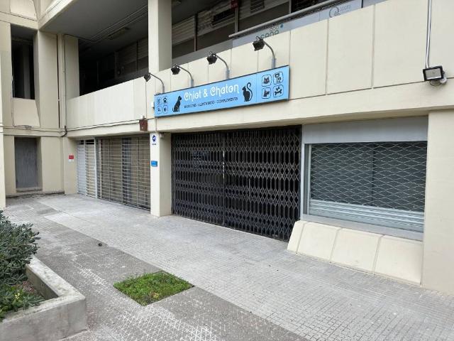 Local comercial en Alquiler en La Plana