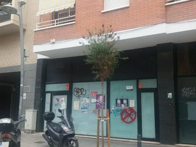 Local comercial en Alquiler en La Roureda