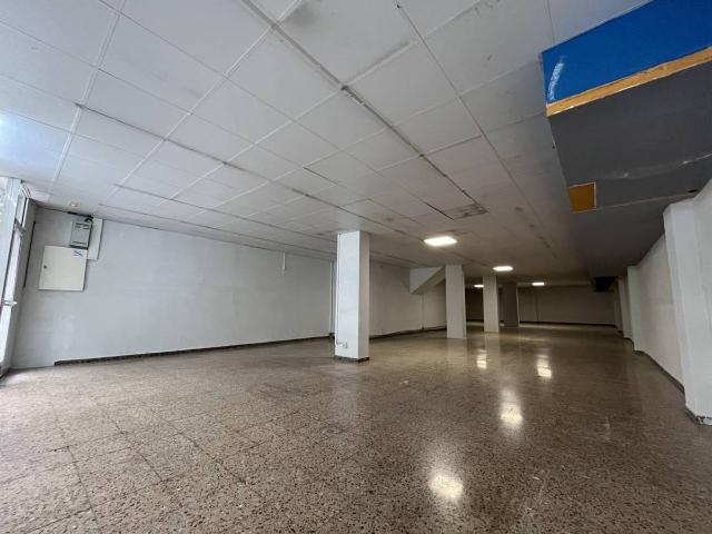Local comercial en Alquiler en La Torrassa