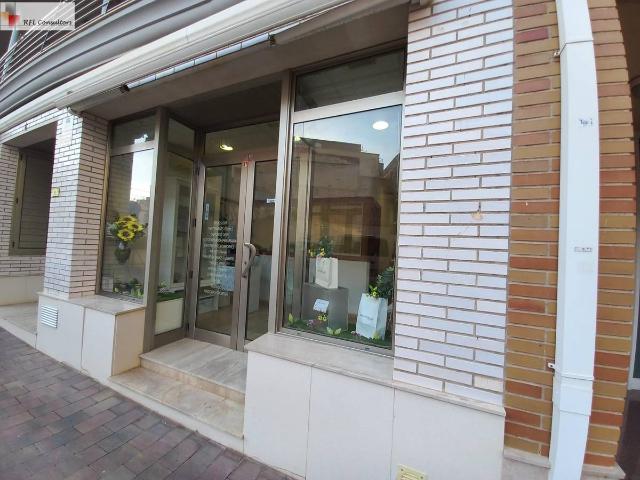 Local comercial en Alquiler en L'Ampolla