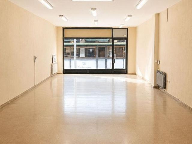 Local comercial en alquiler en Les Escaldes, de 100 m² por 3.000