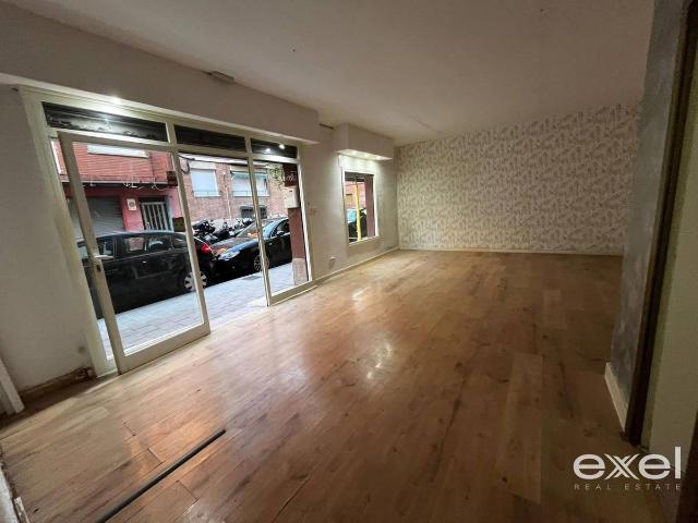 Local comercial en Alquiler en Les Planes