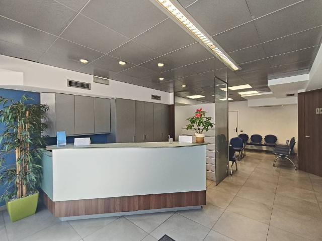Local comercial en Alquiler en Les Tres Torres