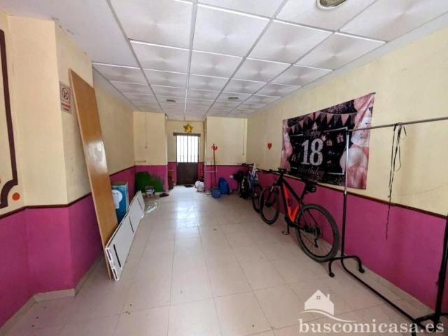 Local comercial en alquiler en Linares, Calle Julio Burell, 23700